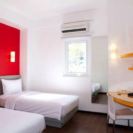 Amaris Hotel Ambon Extérieur photo