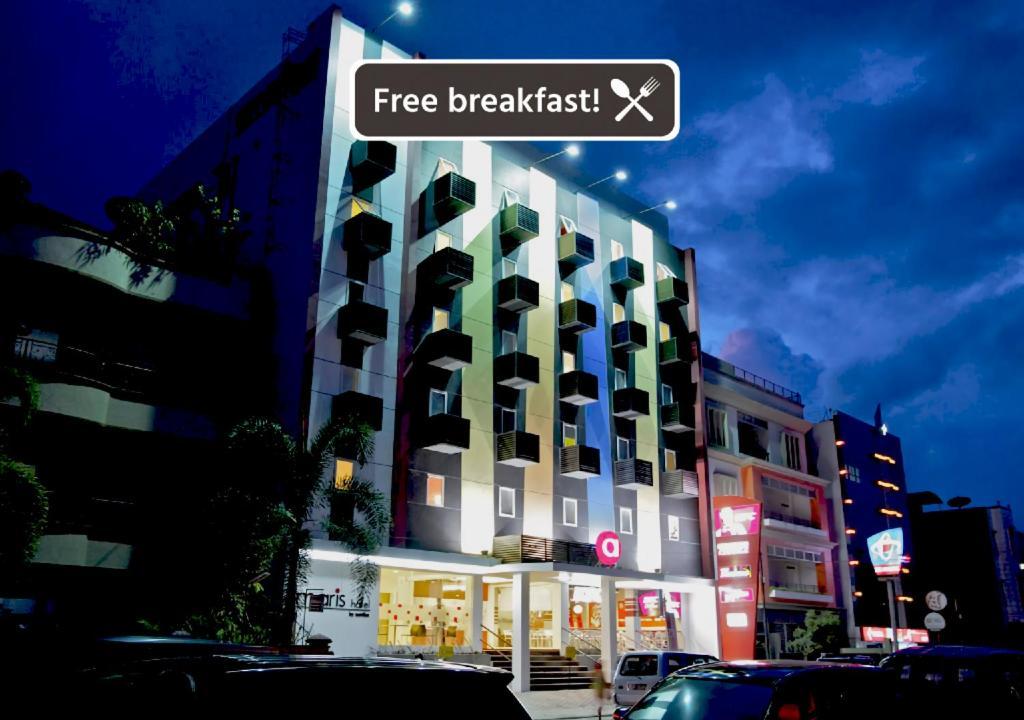 Amaris Hotel Ambon Extérieur photo