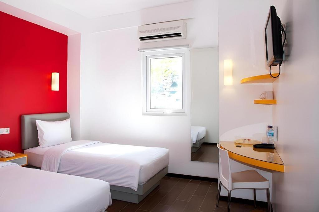 Amaris Hotel Ambon Extérieur photo