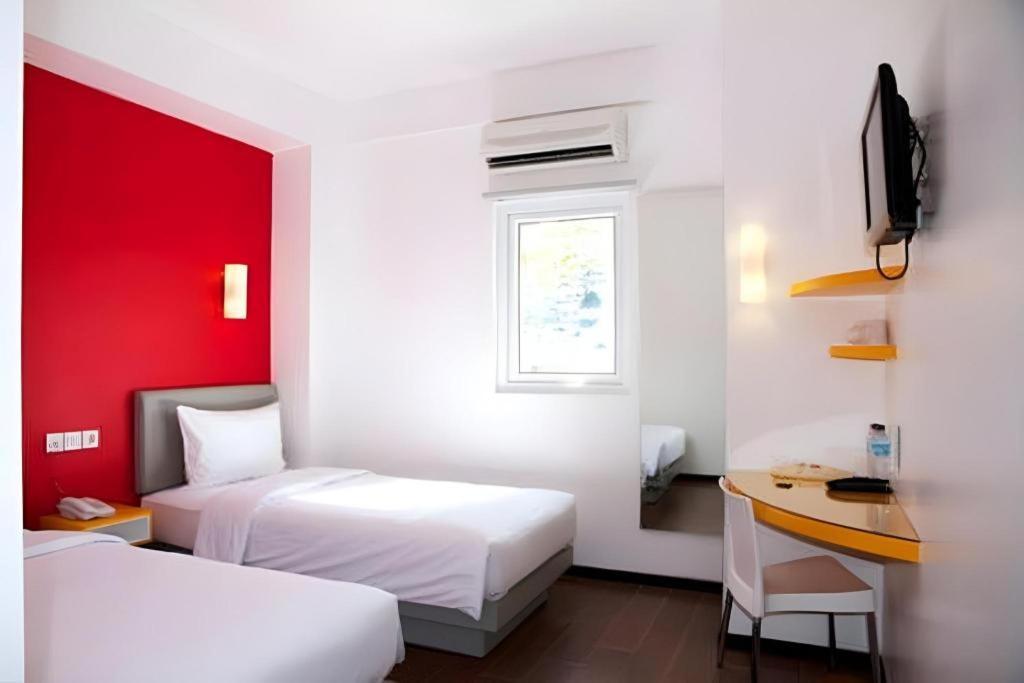 Amaris Hotel Ambon Extérieur photo